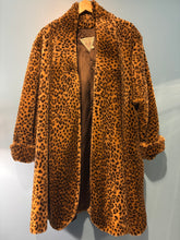 Load image into Gallery viewer, GTS Vintage Leopard Coat
