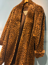 Load image into Gallery viewer, GTS Vintage Leopard Coat
