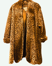 Load image into Gallery viewer, GTS Vintage Leopard Coat
